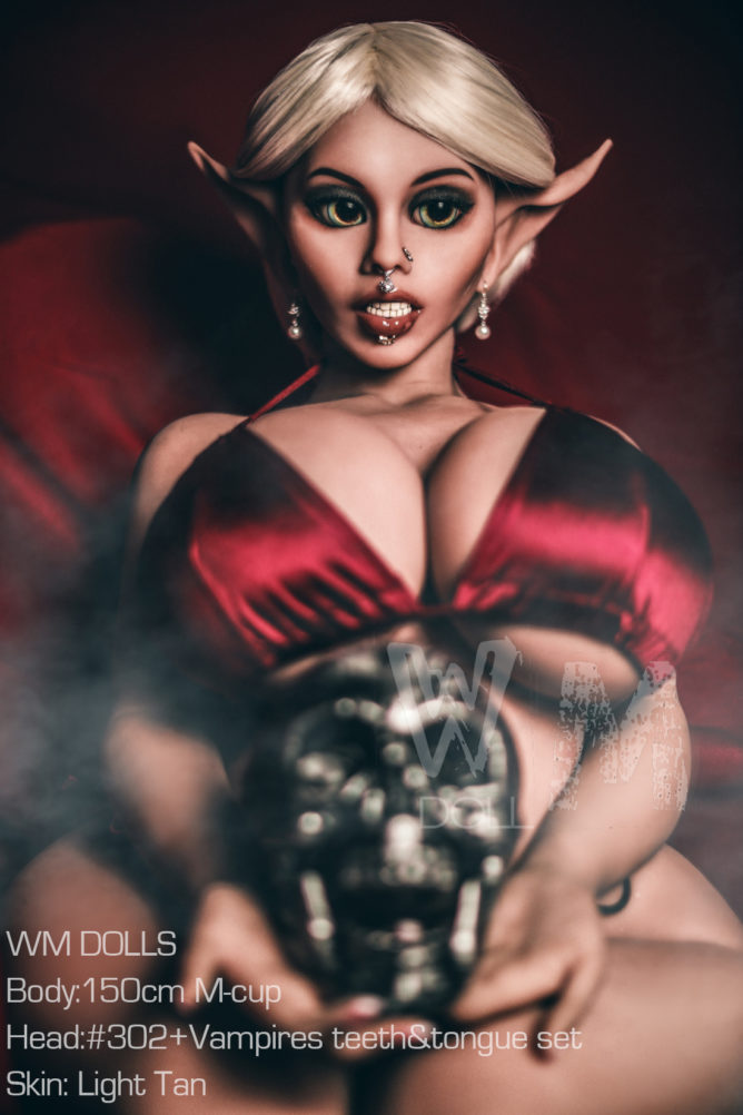 Bria - Curvy sex doll photoshoot