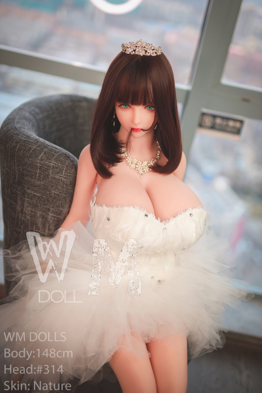 Ellie 148cm (4'10) K-Cup with head #314 WM Dolls