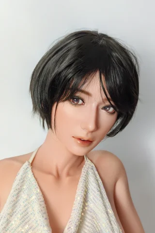 Ishihara Minako 160cm features short black hair and a halter neck top with a shimmering texture.