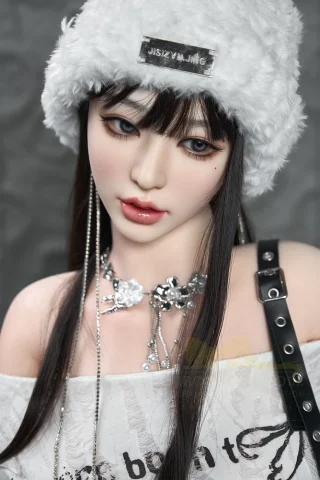 Luna Noir Wonder Dolly 158cm features long black hair, a white fur hat, and a stylish off-shoulder top with accessories.
