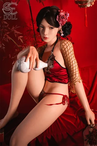 SES090-T165-C-Head143SO doll features a stunning design with intricate details and a vibrant red backdrop.
